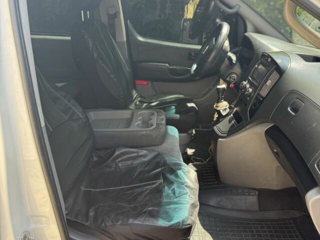 Хендай Н1 (Старекс) 2011 в Одессе на Automoto.ua Белый Хендай Н1 (Старекс), объемом двигателя 2.5 л и пробегом 285 тыс. км за 10500 $, фото 9 на Automoto.ua