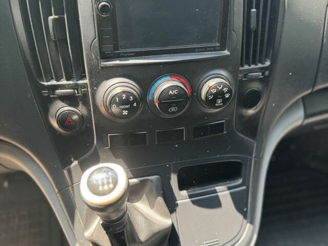 Хендай Н1 (Старекс) 2011 в Одессе на Automoto.ua Белый Хендай Н1 (Старекс), объемом двигателя 2.5 л и пробегом 285 тыс. км за 10500 $, фото 14 на Automoto.ua