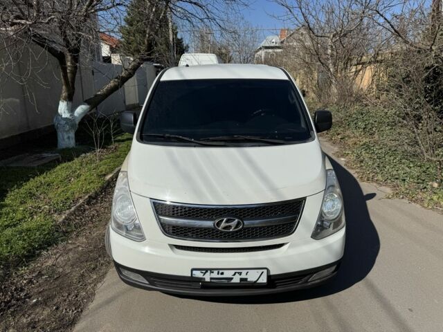 Хендай Н1 (Старекс) 2011 в Одессе на Automoto.ua Белый Хендай Н1 (Старекс), объемом двигателя 2.5 л и пробегом 285 тыс. км за 10500 $, фото 2 на Automoto.ua