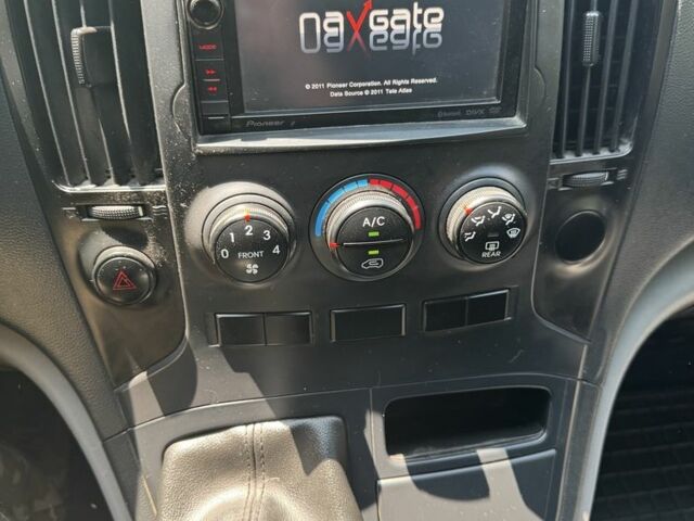 Хендай Н1 (Старекс) 2011 в Одессе на Automoto.ua Белый Хендай Н1 (Старекс), объемом двигателя 2.5 л и пробегом 285 тыс. км за 10500 $, фото 16 на Automoto.ua