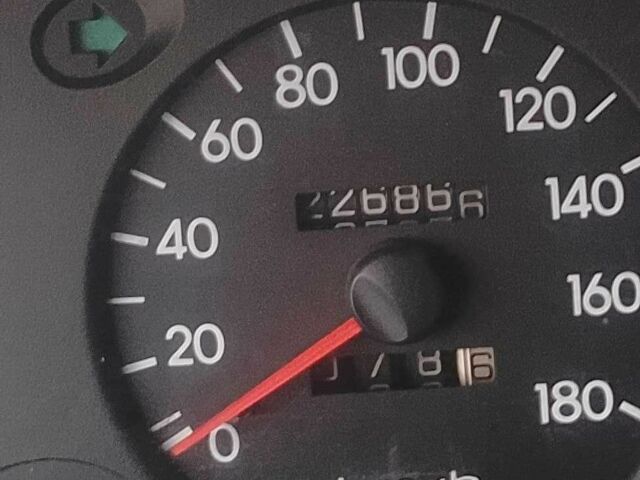 Белый Хендай Н1 (Старекс), объемом двигателя 2.5 л и пробегом 227 тыс. км за 2500 $, фото 8 на Automoto.ua