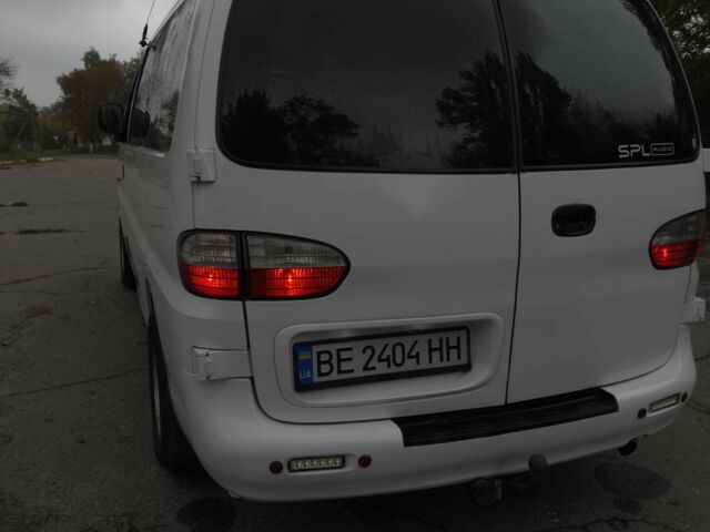 Білий Хендай Н1 (Старекс), об'ємом двигуна 2.5 л та пробігом 370 тис. км за 6000 $, фото 8 на Automoto.ua
