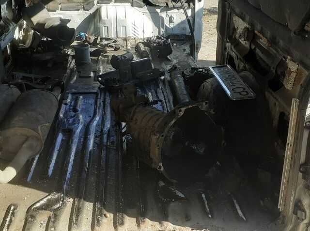 Белый Хендай Н1 (Старекс), объемом двигателя 2.5 л и пробегом 200 тыс. км за 2602 $, фото 20 на Automoto.ua