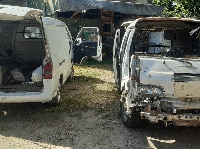 Белый Хендай Н1 (Старекс), объемом двигателя 2.5 л и пробегом 200 тыс. км за 2602 $, фото 11 на Automoto.ua