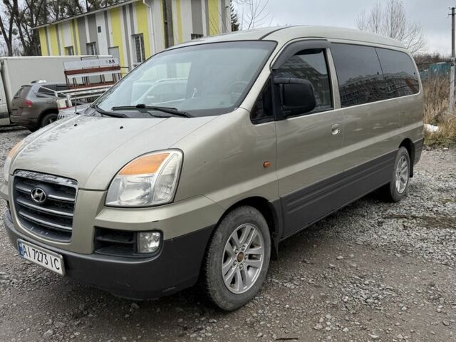 Бежевий Хендай Н1 (Старекс), об'ємом двигуна 2.5 л та пробігом 158 тис. км за 4700 $, фото 21 на Automoto.ua
