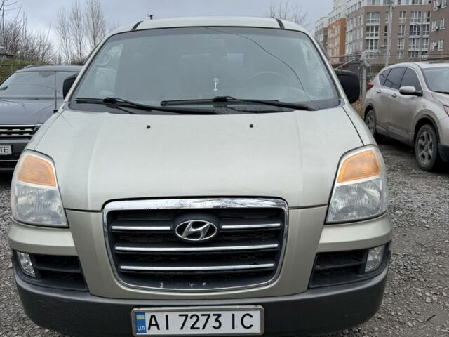 Бежевий Хендай Н1 (Старекс), об'ємом двигуна 2.5 л та пробігом 158 тис. км за 4700 $, фото 1 на Automoto.ua