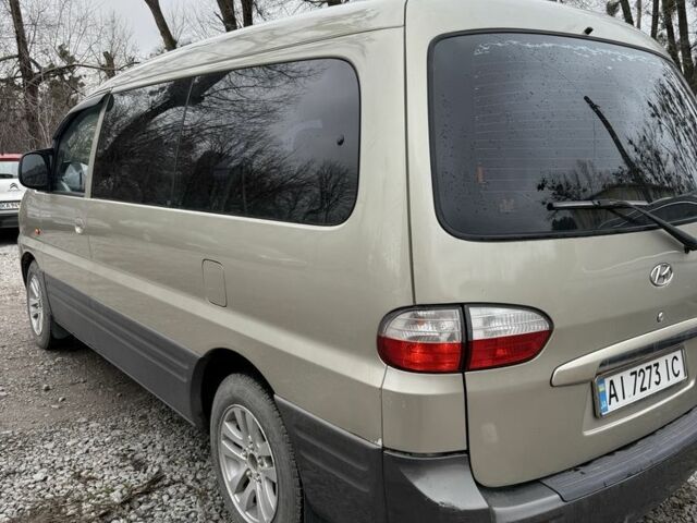 Бежевий Хендай Н1 (Старекс), об'ємом двигуна 2.5 л та пробігом 158 тис. км за 4700 $, фото 6 на Automoto.ua