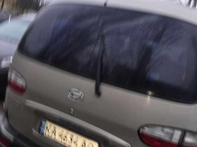 Бежевый Хендай Н1 (Старекс), объемом двигателя 0 л и пробегом 256 тыс. км за 4717 $, фото 3 на Automoto.ua