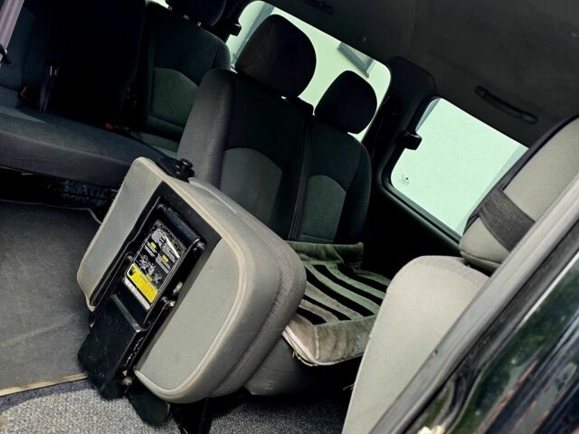 Черный Хендай Н1 (Старекс), объемом двигателя 2.4 л и пробегом 255 тыс. км за 6500 $, фото 6 на Automoto.ua