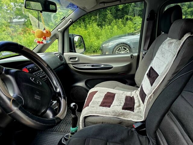 Черный Хендай Н1 (Старекс), объемом двигателя 2.4 л и пробегом 255 тыс. км за 6500 $, фото 8 на Automoto.ua