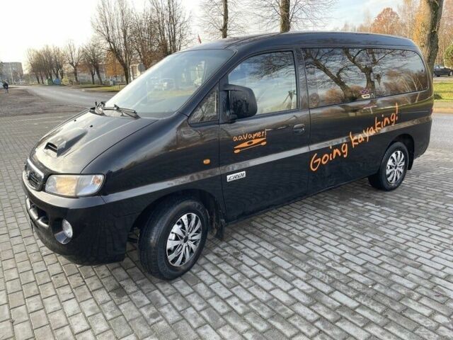 Черный Хендай Н1 (Старекс), объемом двигателя 0 л и пробегом 3 тыс. км за 2910 $, фото 2 на Automoto.ua