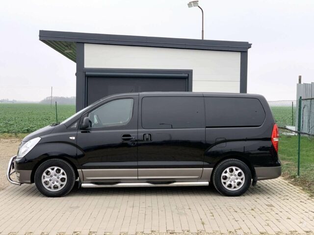 Чорний Хендай Н1 (Старекс), об'ємом двигуна 2.5 л та пробігом 231 тис. км за 6900 $, фото 4 на Automoto.ua