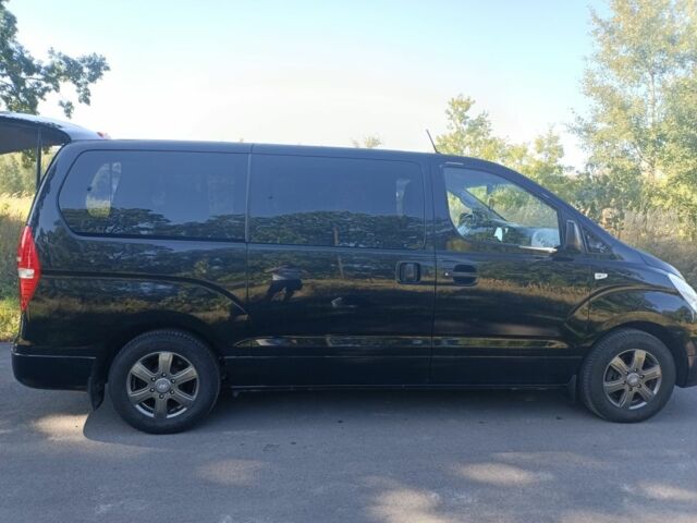 Черный Хендай Н1 (Старекс), объемом двигателя 2.5 л и пробегом 224 тыс. км за 14999 $, фото 6 на Automoto.ua