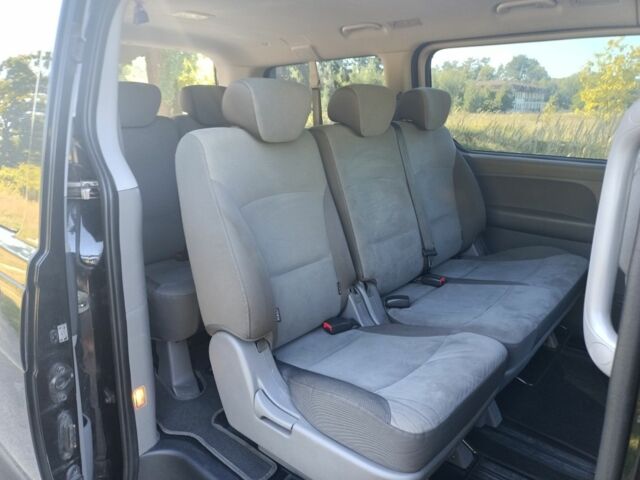 Черный Хендай Н1 (Старекс), объемом двигателя 2.5 л и пробегом 224 тыс. км за 14999 $, фото 7 на Automoto.ua