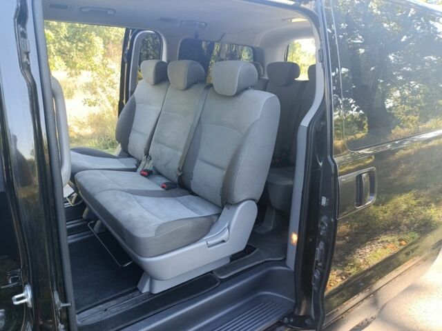 Черный Хендай Н1 (Старекс), объемом двигателя 2.5 л и пробегом 224 тыс. км за 14999 $, фото 12 на Automoto.ua