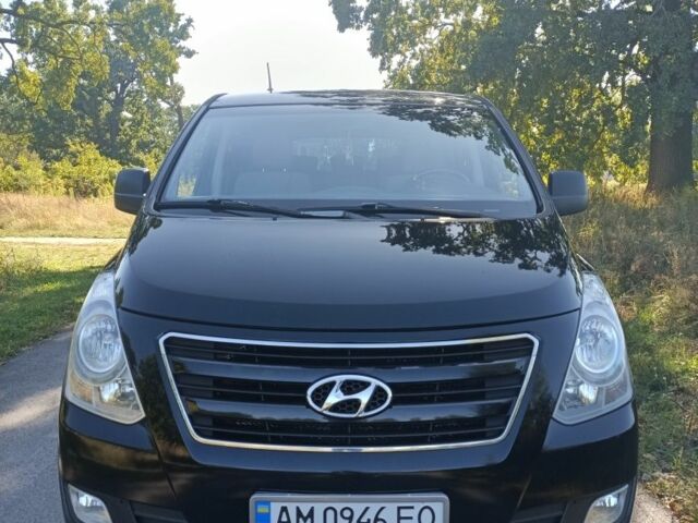 Черный Хендай Н1 (Старекс), объемом двигателя 2.5 л и пробегом 224 тыс. км за 14999 $, фото 1 на Automoto.ua