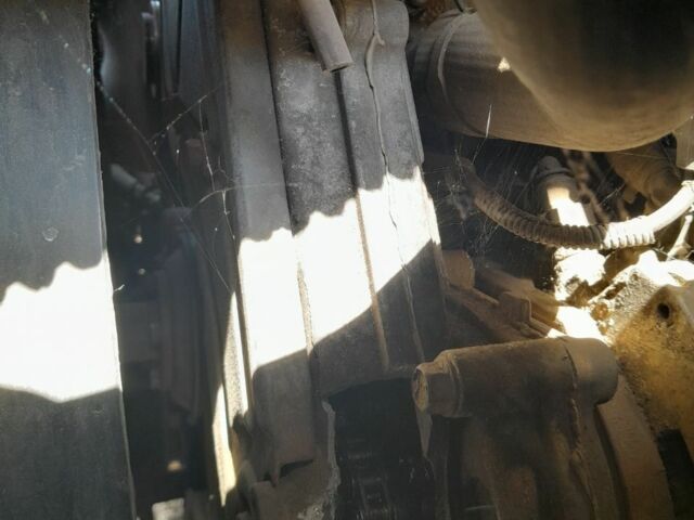 Красный Хендай Н1 (Старекс), объемом двигателя 2.5 л и пробегом 232 тыс. км за 3500 $, фото 3 на Automoto.ua