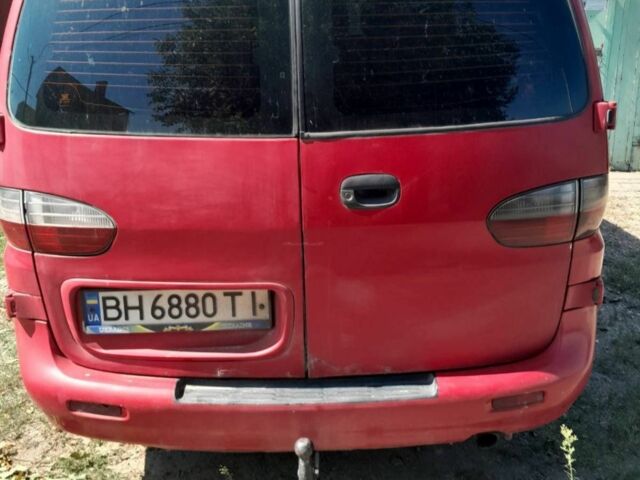 Красный Хендай Н1 (Старекс), объемом двигателя 2.5 л и пробегом 232 тыс. км за 3500 $, фото 7 на Automoto.ua