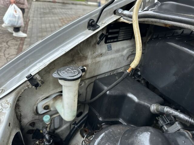 Сірий Хендай Н1 (Старекс), об'ємом двигуна 2.5 л та пробігом 192 тис. км за 5200 $, фото 20 на Automoto.ua