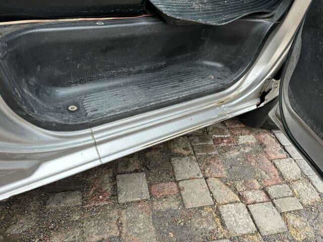 Сірий Хендай Н1 (Старекс), об'ємом двигуна 2.5 л та пробігом 192 тис. км за 5200 $, фото 13 на Automoto.ua