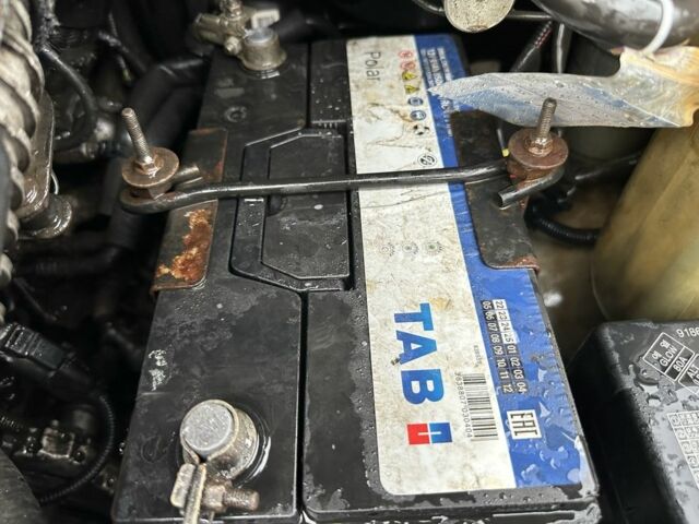 Сірий Хендай Н1 (Старекс), об'ємом двигуна 2.5 л та пробігом 192 тис. км за 5200 $, фото 17 на Automoto.ua