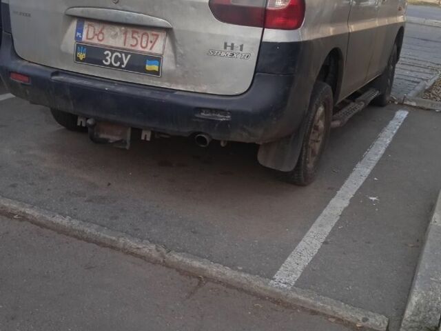 Серый Хендай Н1 (Старекс), объемом двигателя 0 л и пробегом 200 тыс. км за 1500 $, фото 4 на Automoto.ua