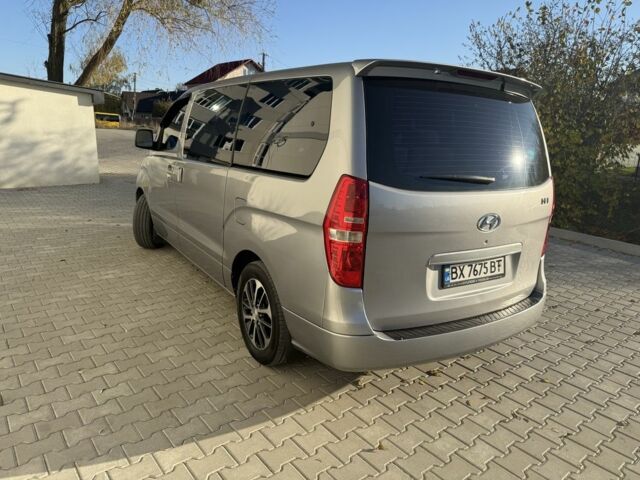 Сірий Хендай Н1 (Старекс), об'ємом двигуна 2.5 л та пробігом 151 тис. км за 12500 $, фото 2 на Automoto.ua