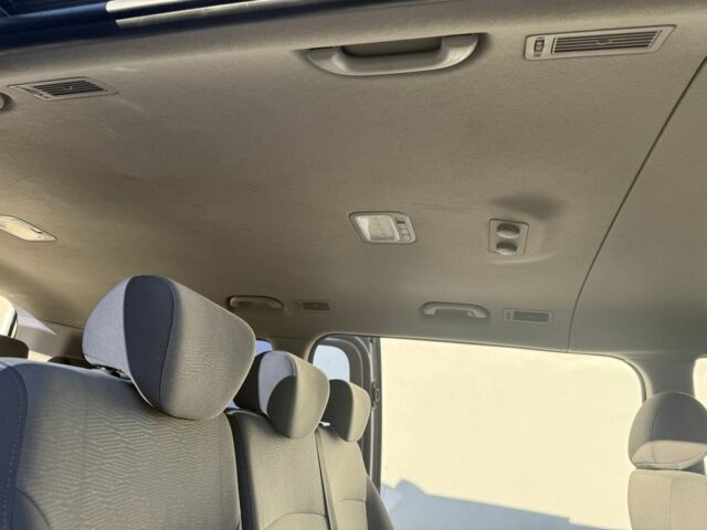 Сірий Хендай Н1 (Старекс), об'ємом двигуна 2.5 л та пробігом 151 тис. км за 12500 $, фото 15 на Automoto.ua