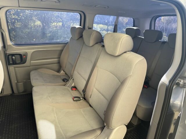 Сірий Хендай Н1 (Старекс), об'ємом двигуна 2.5 л та пробігом 151 тис. км за 12500 $, фото 9 на Automoto.ua