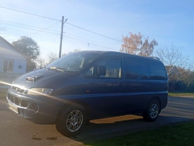 Синий Хендай Н1 (Старекс), объемом двигателя 2.5 л и пробегом 287 тыс. км за 3000 $, фото 1 на Automoto.ua