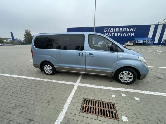 Синій Хендай Н1 (Старекс), об'ємом двигуна 2.5 л та пробігом 295 тис. км за 10400 $, фото 10 на Automoto.ua