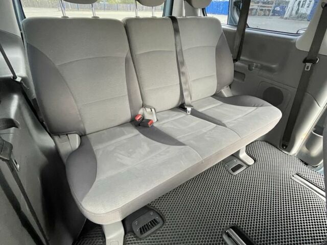 Синій Хендай Н1 (Старекс), об'ємом двигуна 2.5 л та пробігом 295 тис. км за 10400 $, фото 2 на Automoto.ua