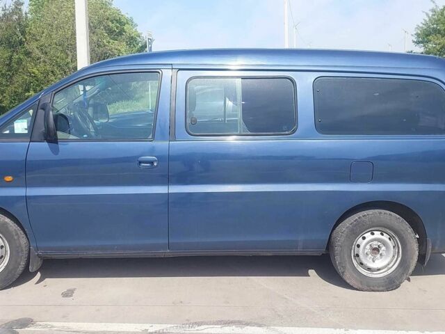 Синий Хендай Н1 (Старекс), объемом двигателя 0 л и пробегом 270 тыс. км за 4025 $, фото 1 на Automoto.ua