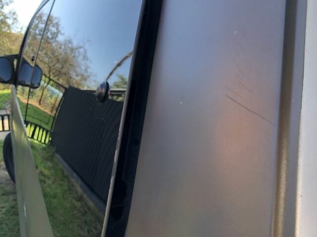 Зеленый Хендай Н1 (Старекс), объемом двигателя 2.5 л и пробегом 287 тыс. км за 4000 $, фото 8 на Automoto.ua