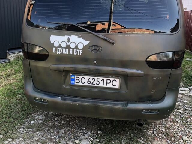 Зеленый Хендай Н1 (Старекс), объемом двигателя 2.5 л и пробегом 287 тыс. км за 4000 $, фото 1 на Automoto.ua