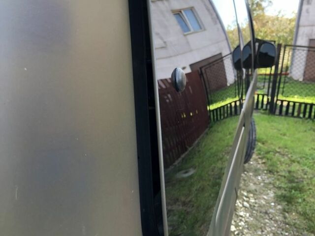 Зеленый Хендай Н1 (Старекс), объемом двигателя 2.5 л и пробегом 287 тыс. км за 4000 $, фото 9 на Automoto.ua