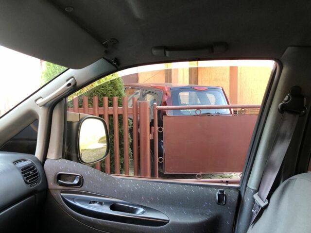 Зеленый Хендай Н1 (Старекс), объемом двигателя 2.5 л и пробегом 287 тыс. км за 4000 $, фото 14 на Automoto.ua