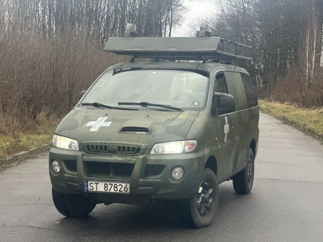 Зеленый Хендай Н1 (Старекс), объемом двигателя 2.5 л и пробегом 223 тыс. км за 4700 $, фото 1 на Automoto.ua