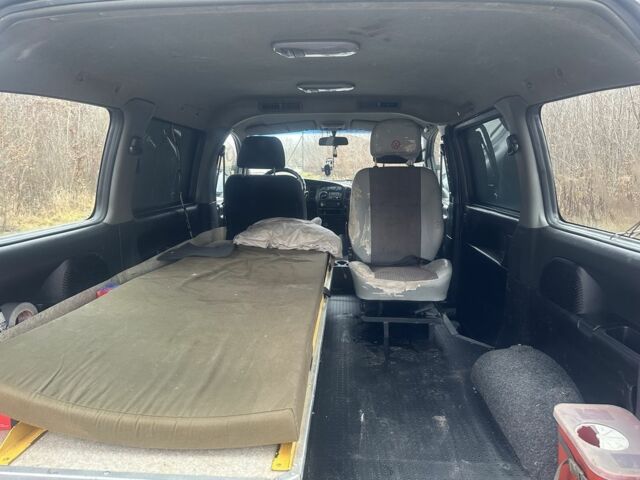 Зеленый Хендай Н1 (Старекс), объемом двигателя 2.5 л и пробегом 223 тыс. км за 4700 $, фото 7 на Automoto.ua