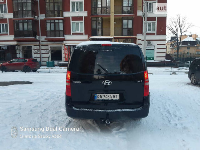 Чорний Хендай Н1 пас., об'ємом двигуна 2.5 л та пробігом 170 тис. км за 9299 $, фото 7 на Automoto.ua