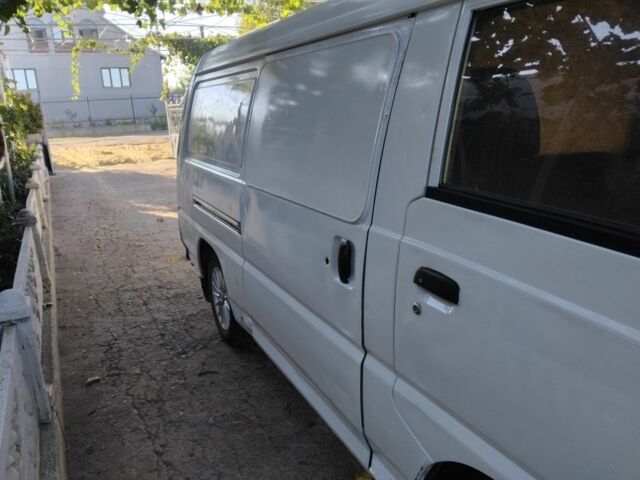 Білий Хендай Н 100, об'ємом двигуна 2 л та пробігом 33 тис. км за 2200 $, фото 1 на Automoto.ua