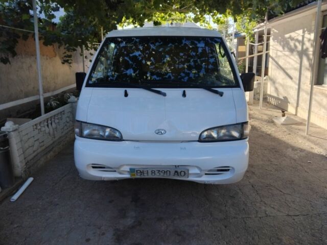 Білий Хендай Н 100, об'ємом двигуна 2 л та пробігом 33 тис. км за 2200 $, фото 6 на Automoto.ua