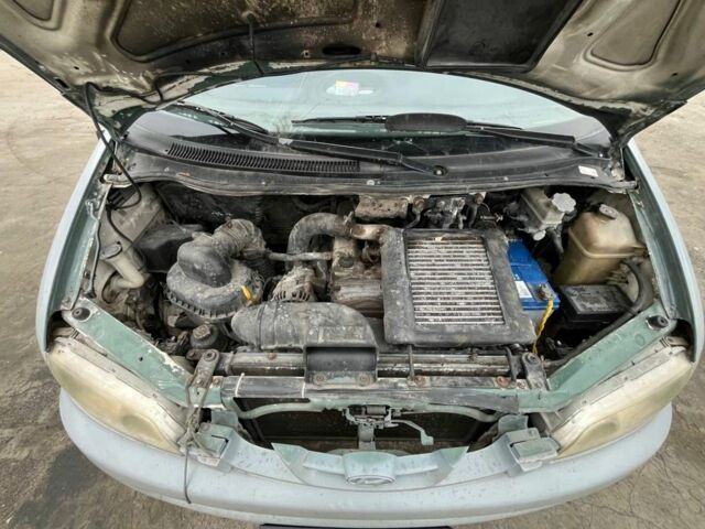 Белый Хендай Н 100, объемом двигателя 2.5 л и пробегом 350 тыс. км за 2600 $, фото 8 на Automoto.ua