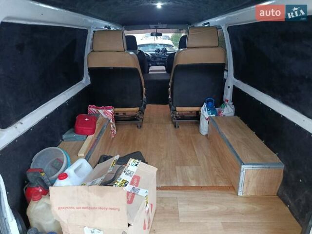 Белый Хендай Н 100, объемом двигателя 2.5 л и пробегом 250 тыс. км за 2499 $, фото 14 на Automoto.ua