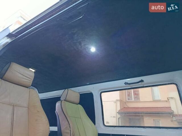 Белый Хендай Н 100, объемом двигателя 2.5 л и пробегом 250 тыс. км за 2499 $, фото 13 на Automoto.ua