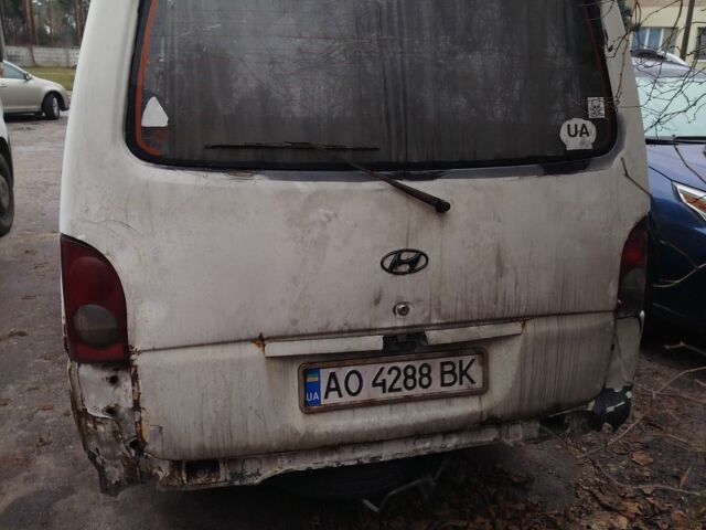 Білий Хендай Н 100, об'ємом двигуна 2.5 л та пробігом 400 тис. км за 1400 $, фото 9 на Automoto.ua