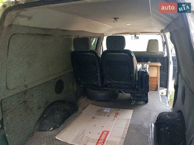 Белый Хендай Н 100, объемом двигателя 2.5 л и пробегом 400 тыс. км за 850 $, фото 6 на Automoto.ua