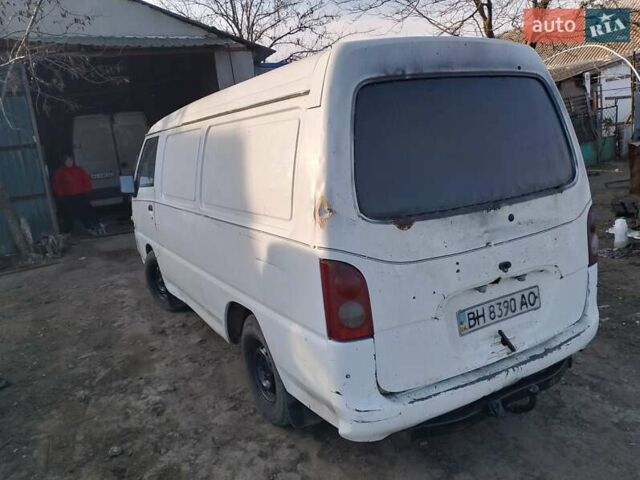 Белый Хендай Н 100, объемом двигателя 2.5 л и пробегом 222 тыс. км за 1300 $, фото 2 на Automoto.ua
