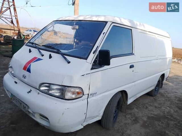Білий Хендай Н 100, об'ємом двигуна 2.5 л та пробігом 222 тис. км за 1300 $, фото 1 на Automoto.ua