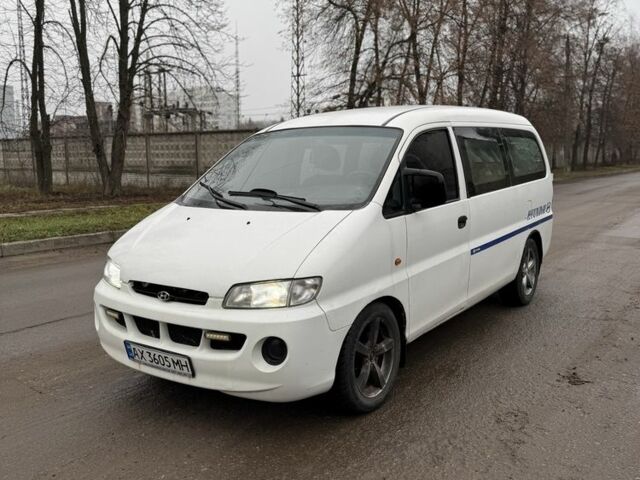 Білий Хендай Н 100, об'ємом двигуна 2.5 л та пробігом 300 тис. км за 3450 $, фото 1 на Automoto.ua